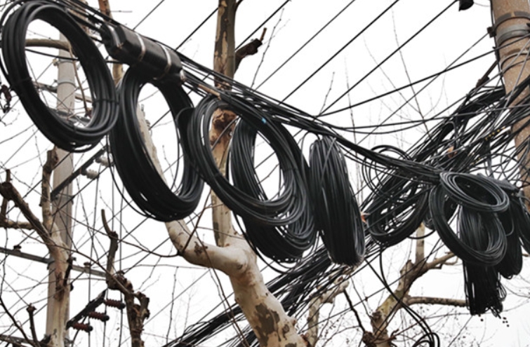 廣州市珠江電線(xiàn)廠有限公司帶你一起來(lái)了解一下架空線(xiàn)的制造方法.jpg 廣州市珠江電線(xiàn)廠有限公司帶你一起來(lái)了解一下架空線(xiàn)的制造方法.jpg